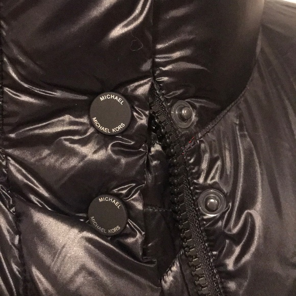 NWT Michael Kors Ultra light weight puffer - Picture 4 of 7